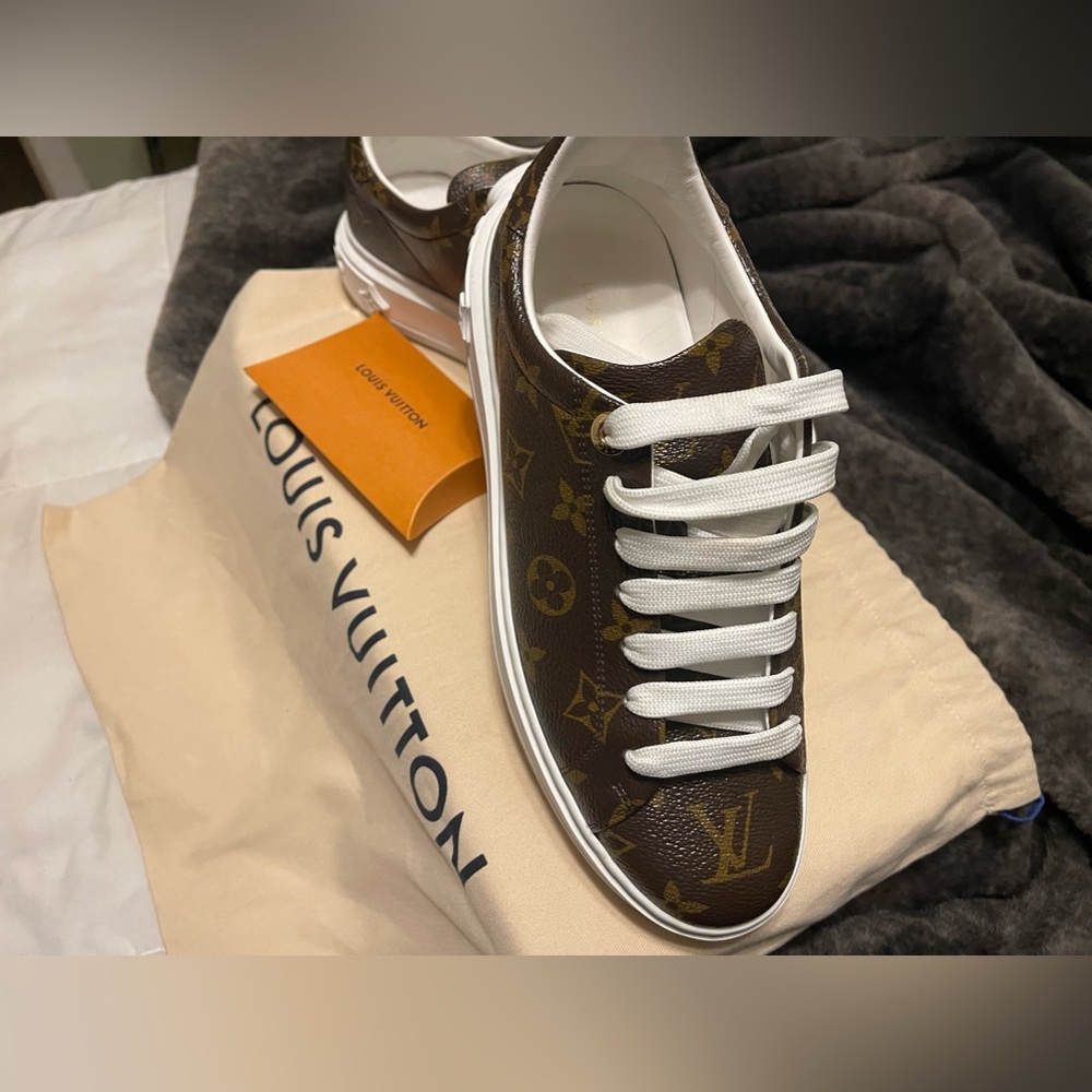 Louis Vuitton Time Out Sneakers - Picture 6 of 7